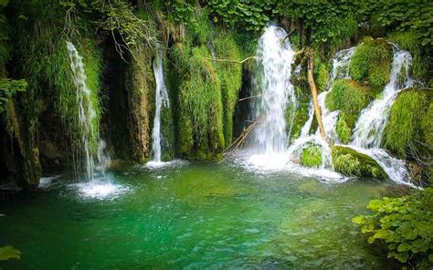 Best Plitvice Lakes Tours From Zagreb Adventurous Miriam