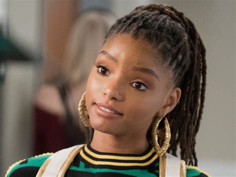 Halle Bailey Cast As Ariel In Live Action Little Mermaid The Nerdy