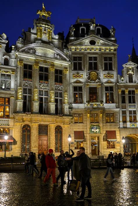 Brussels Grand Place by Night Editorial Image - Image of crowd, market ...