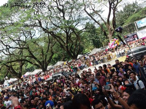 Bisayang Manlalakbay around the Philippines: UP Diliman Oblation Run 2012