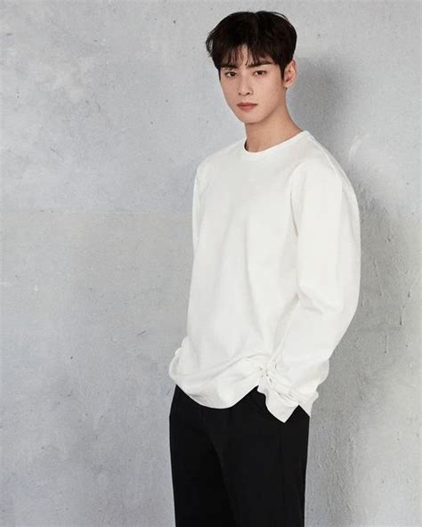 Cha Eunwoo Fan Page On Instagram Giordano Releases More Pictures