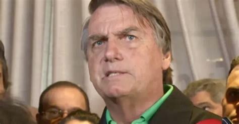 Polícia Federal intima Bolsonaro a depor sobre tentativa de golpe