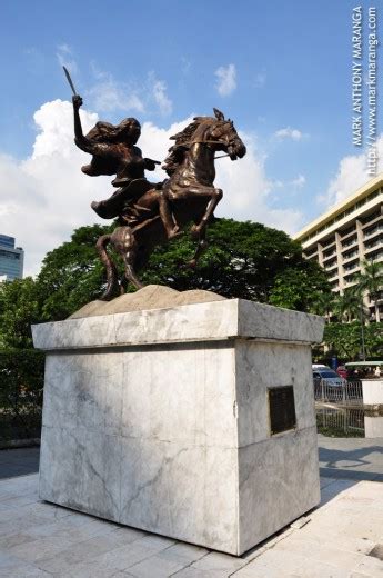 Gabriela Silang Monument in Makati | Philippines Tour Guide