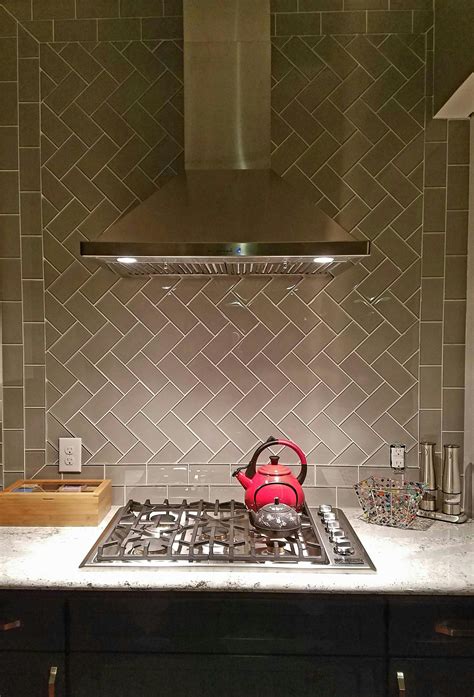 Herringbone Backsplash Tile - A Unique Design Element For Your Kitchen ...