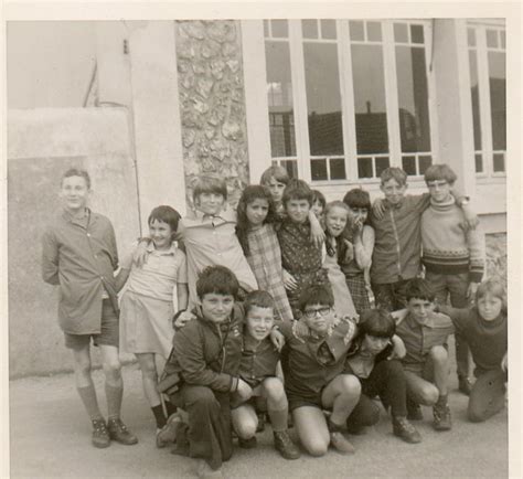 Photo De Classe Cm2 De 1970 Ecole Primaire Copains Davant