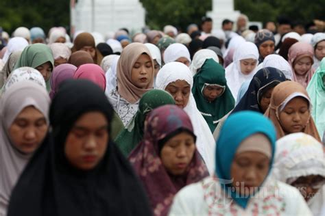 Salat Idul Adha H Di Masjid Agung Al Azhar Foto