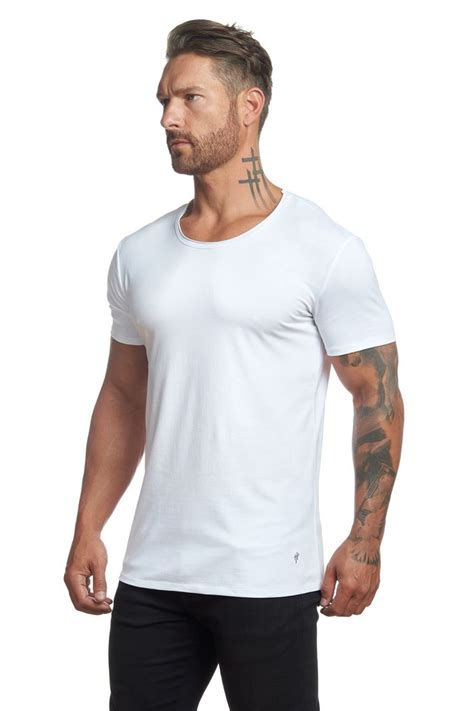 The Essential Extended Slim Fit Tee In 2020 Tee Shirt Outfit White