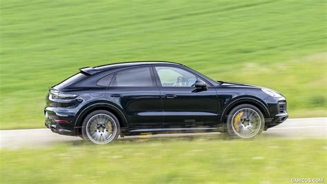 Porsche Cayenne GTS Coupe 2021MY Color Moonlight Blue Metallic Side