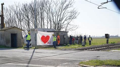 Maleo Tragedia Del Passaggio A Livello La Causa Civile Entra Nel Vivo