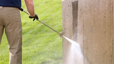 Advantages Of Using A Pressure Washing Estimate Calculator