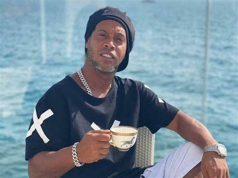 Ronaldinho Ga Cho Tem Sete Dias Para Pagar Pens O Da Ex Ou Pode Ser