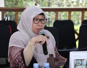 Rapat Pemberian Penghargaan Kepada Perempuan Berjasa Dan Berprestasi Di