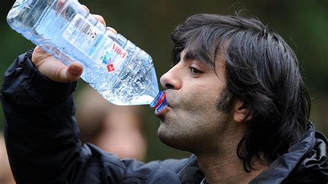 Supermarkt Nestlé nimmt Vittel Trinkwasser aus deutschem Sortiment