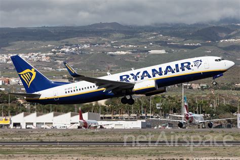 Ryanair Boeing As Ei Efe Photo Netairspace