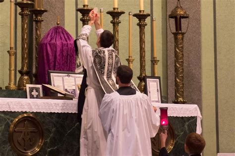 CATHOLICVS Santa Misa Tridentina de Réquiem de la Conmemoración de