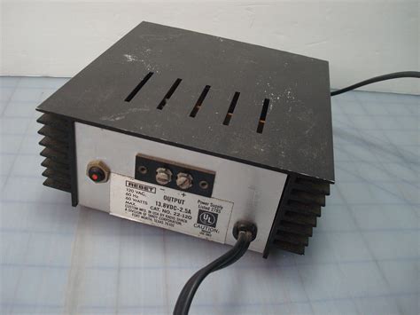 Micronta Regulated 12 Volt Power Supply No 22 120A Converts 120 VAC To