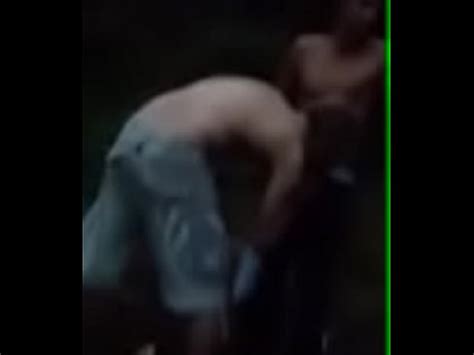 Vídeo flagra pegação gay em festa do carnaval de Floripa XVIDEOS