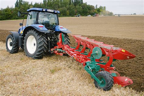 KVERNELAND ES 85 250 PLOUGH T H WHITE Group