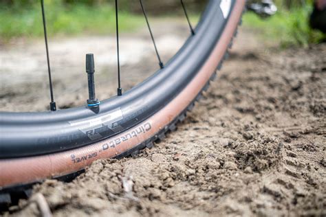 Pirelli Pr Sentiert Den Neuen Cinturato Gravel S Gravelreifen