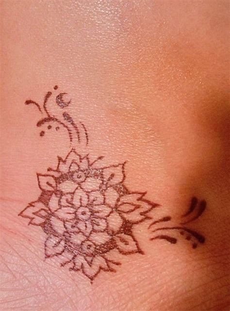 『足の甲&くるぶし』のTattoo⭐︎10種類 | 世界を旅するTattoo Artist 、tomomiの日記。