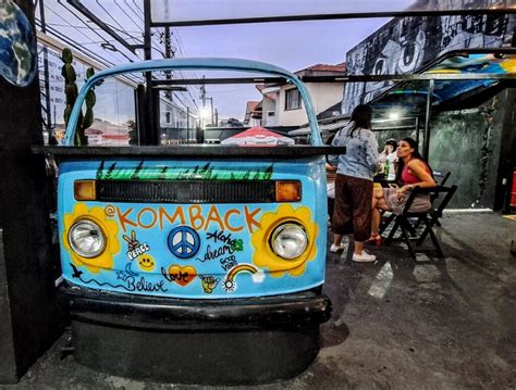 Bar em Cidade Ademar tem decoração de Kombi e comidas preparadas sobre