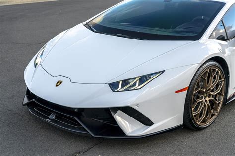 Twin Turbocharged 2018 Lamborghini Huracan Performante Spyder For Sale