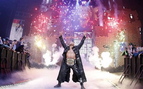 World Raseling: WWE Edge Entrance