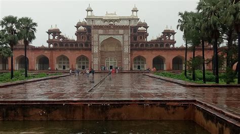 Akbar Tomb - History, Tickets, Architecture, Sightseeing, Location ...