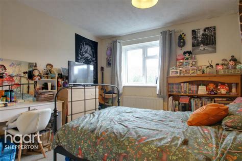 2 Bedroom Apartment For Sale In Woodthorpe Road ASHFORD TW15