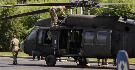 Motivul Pentru Care Elicopterul Black Hawk A Aterizat N Centrul