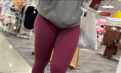 Amazing Latina Pink Leggings Spandex Leggings Yoga Pants Forum