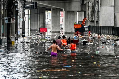 Ilang Lugar Sa Metro Manila Nakaranas Ng Biglaang Pagbaha Abs Cbn News