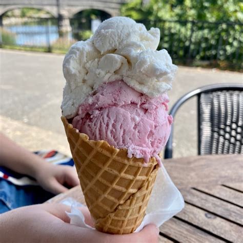 Waterside Cafe And Food Bistro Vanilla Ice Cream Reviews Abillion