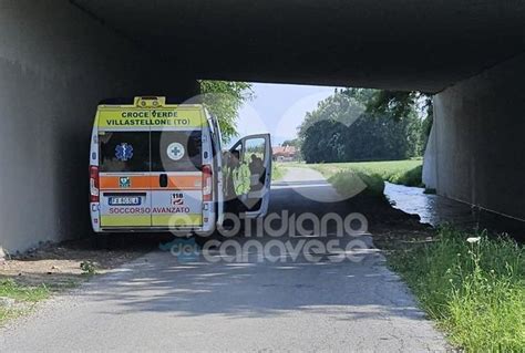 CASELLE Il cadavere di un uomo di 50 anni trovato in una roggia è