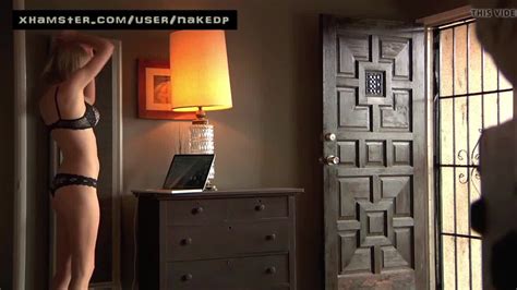 على كاميرا الويب أثناء انتظار رجل البيتزا Free HD Porn B4 Xalabahia