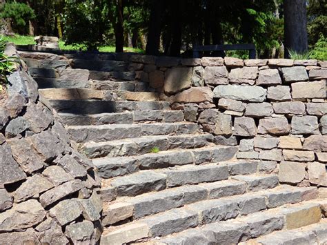 Images Gratuites : chemin, Roche, pelouse, Passerelle, Naturel, mur de ...