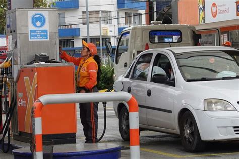 Quiénes reciben más subsidios a las gasolinas en Ecuador El Comercio