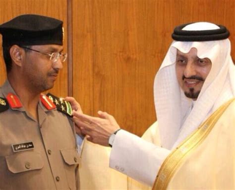 أمير عسير يقلد العميد العمري رتبته الجديدة