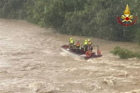 La Tragedia Del Natisone Indagini Sui Soccorsi Oggi Camere Ardente