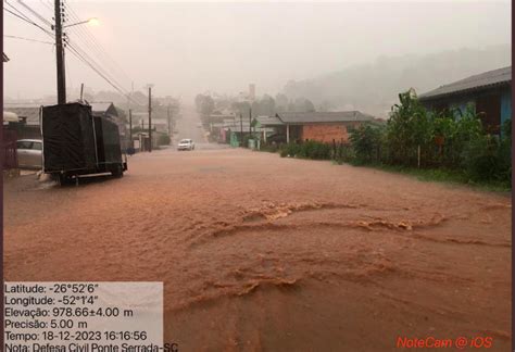 Chuva E Vento Forte Causam Estragos Em Cidades Do Oeste De SC WH3