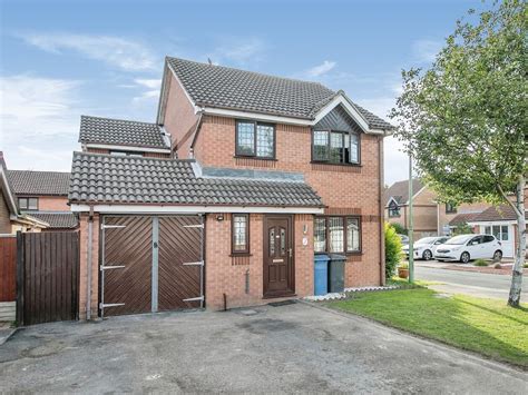 4 Bed Detached House For Sale In Bramblewood Ipswich Ip8 £360000