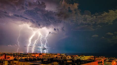 Ponte Di Ognissanti Tra Piogge Intense E Rischio Nubifragi