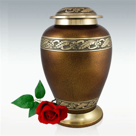 Designer Brass Cremation Urns at Price 25.00 USD/pcs in Moradabad ...