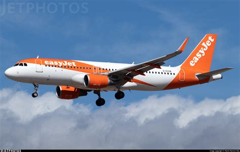 G EZOK Airbus A320 214 EasyJet Martin Marrero Hdz JetPhotos