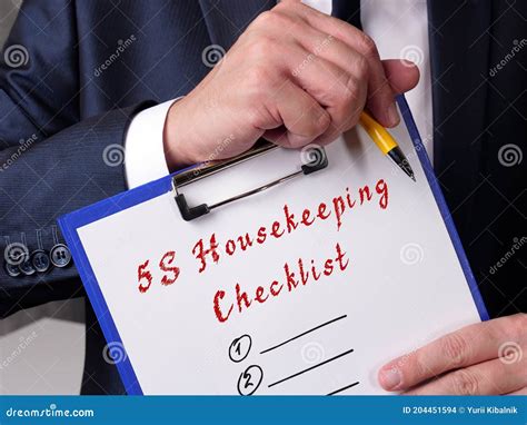 Financial Concept about 5S Housekeeping Checklist with Inscription on ...