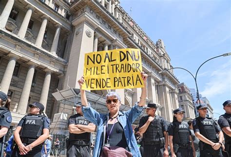 Echaron A Unos Trabajadores Del Rea De Cultura Del Estado Nacional