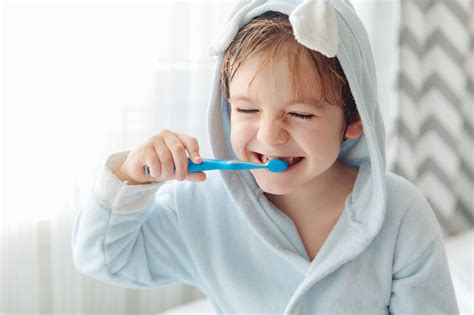 ¿cómo Enseñar A Los Niños A Cepillarse Los Dientes Trucos Y Consejos