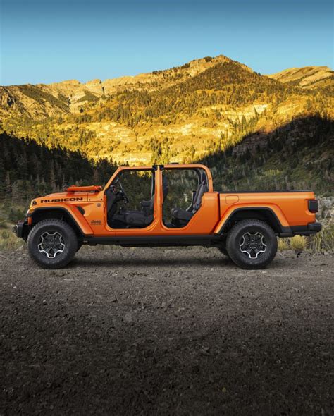 Jeep Debuts Two Fan-Favorite Colors To The 2024 Wrangler & Gladiator