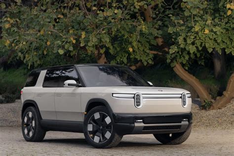 rivian reveals    smaller  affordable tesla fighters