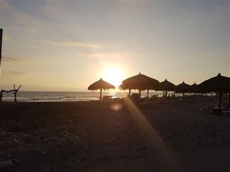 Sitting on the beach in Mexico : r/ImagesOfMexico
